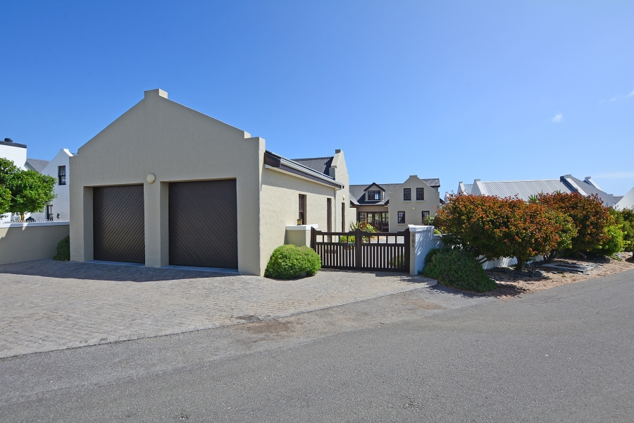 4 Bedroom Property for Sale in Grotto Bay Western Cape